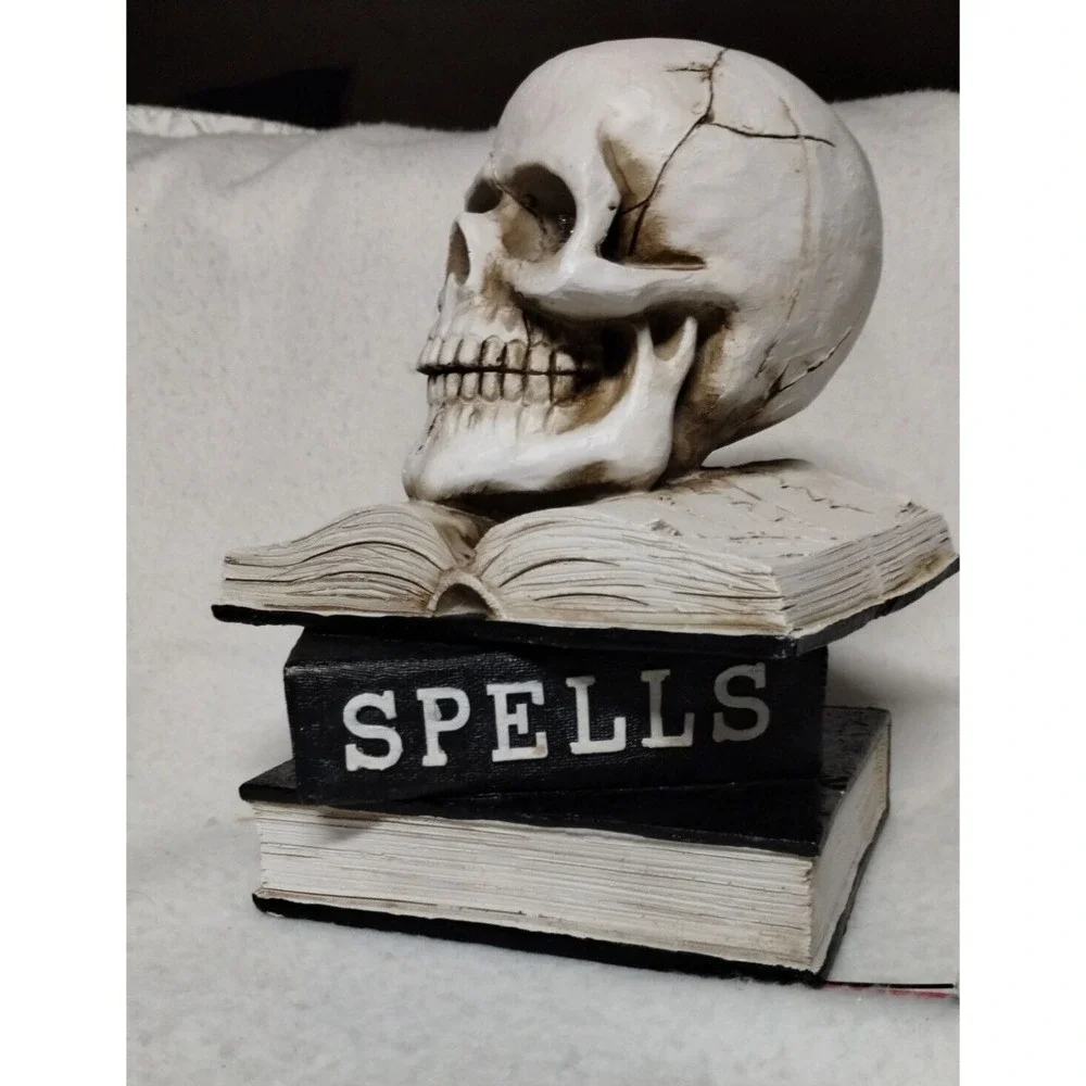 Skull on Books Halloween‎ Decor Light Up Eyes Spell Book Spooky Prop